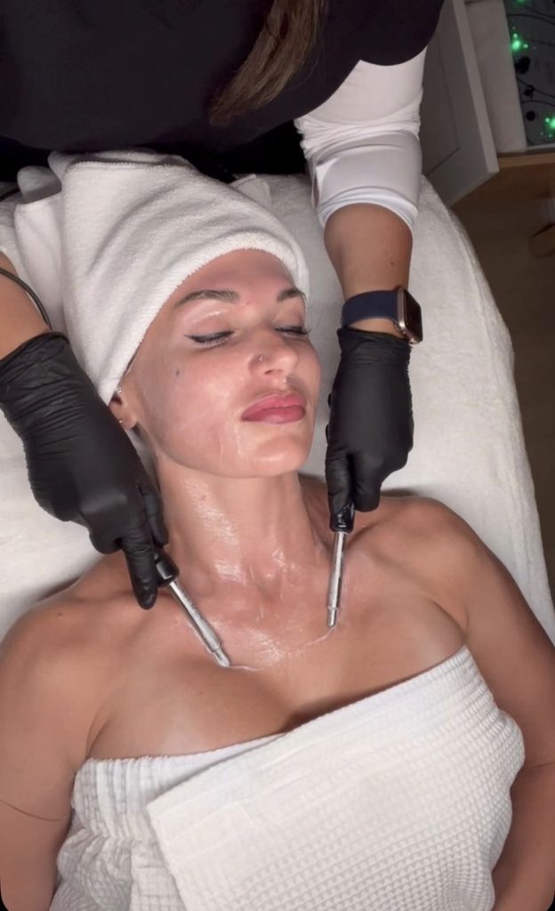 Facial Lift on Client